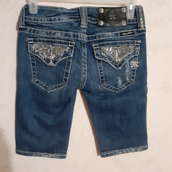 Miss Me Women's Distressed Embellished Cropped Capri Jeans in Size 25 JP5001CRA - Picture 3 of 7